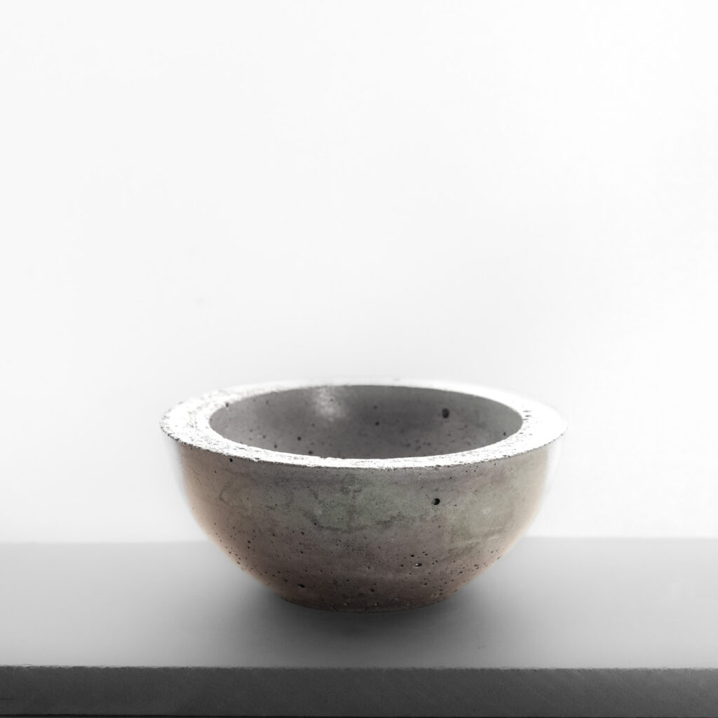 pot de béton, Les Bols, Orbis petit, noir et vert foncé