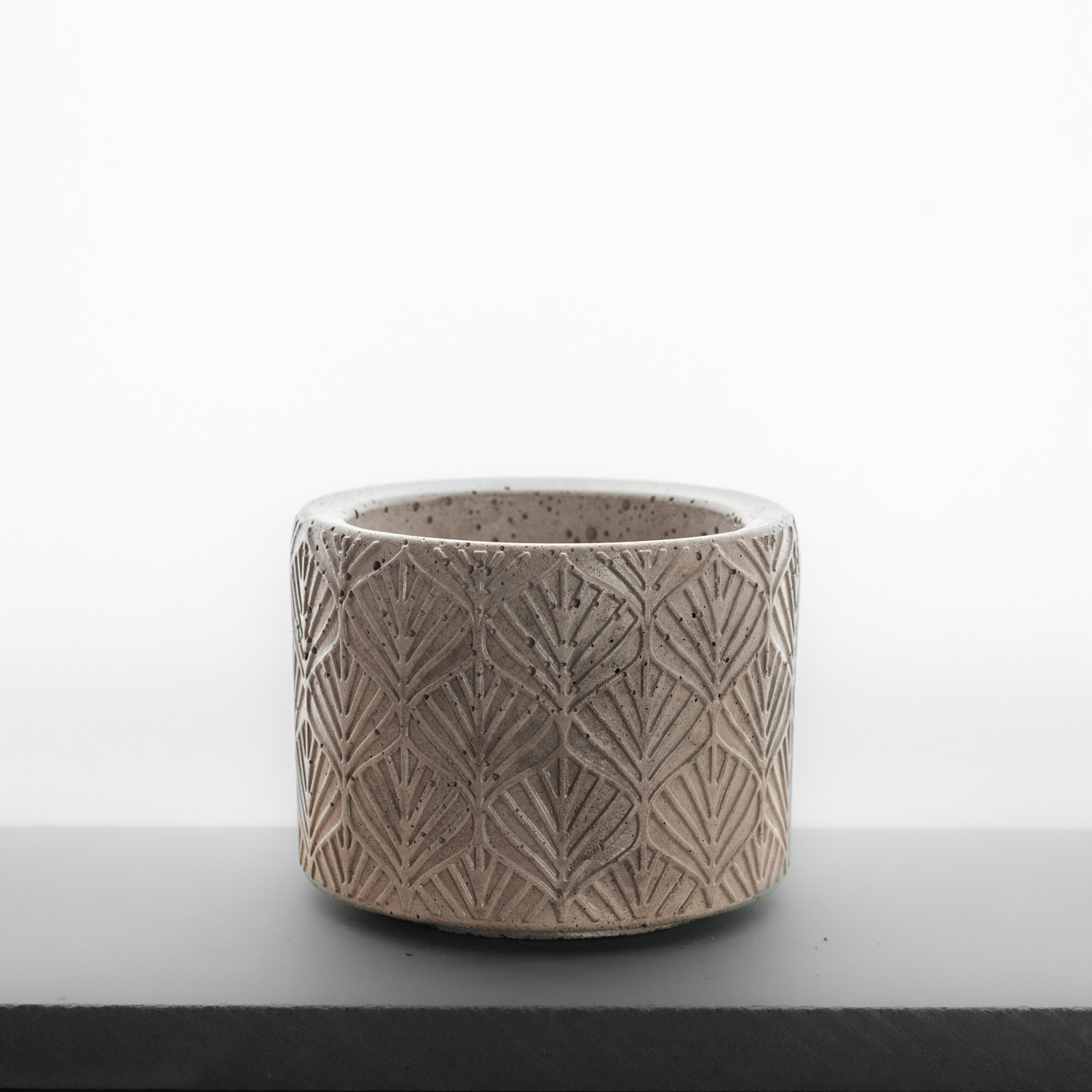 ngARTdesign, pot en béton, texturé feuillage, beige rosé